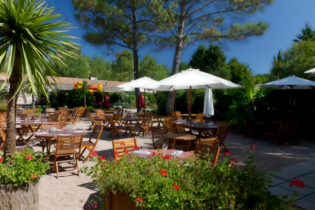 Camping Le Pressoir Petit-Palais-et-Cornemps Экстерьер фото